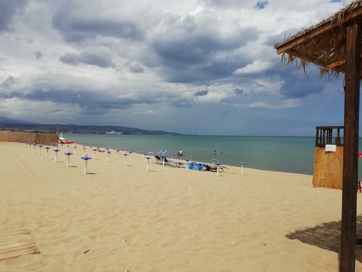 Sky Blue Dreams Holiday Home Катания Екстериор снимка